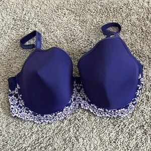 Wacoal Embrace Lace padded purple bra. Size 36DDD